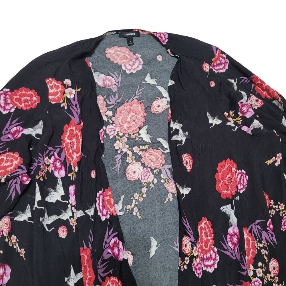 Torrid Floral Fringe Trim‎ Kimono Womens Size 3 Black Pink Rayon Boho Bloomcore - Picture 4 of 8